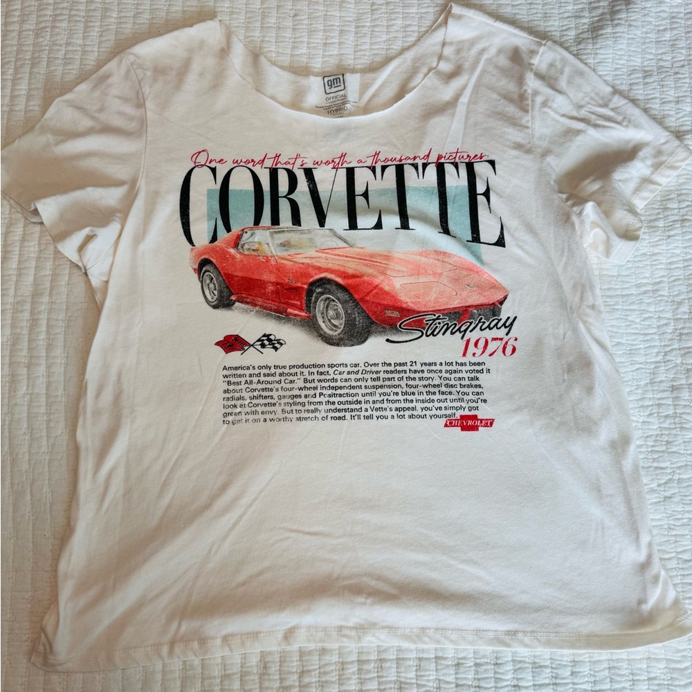 Corvette Stingray 1976 Graphic Tee *note the neck hem is trimmed*